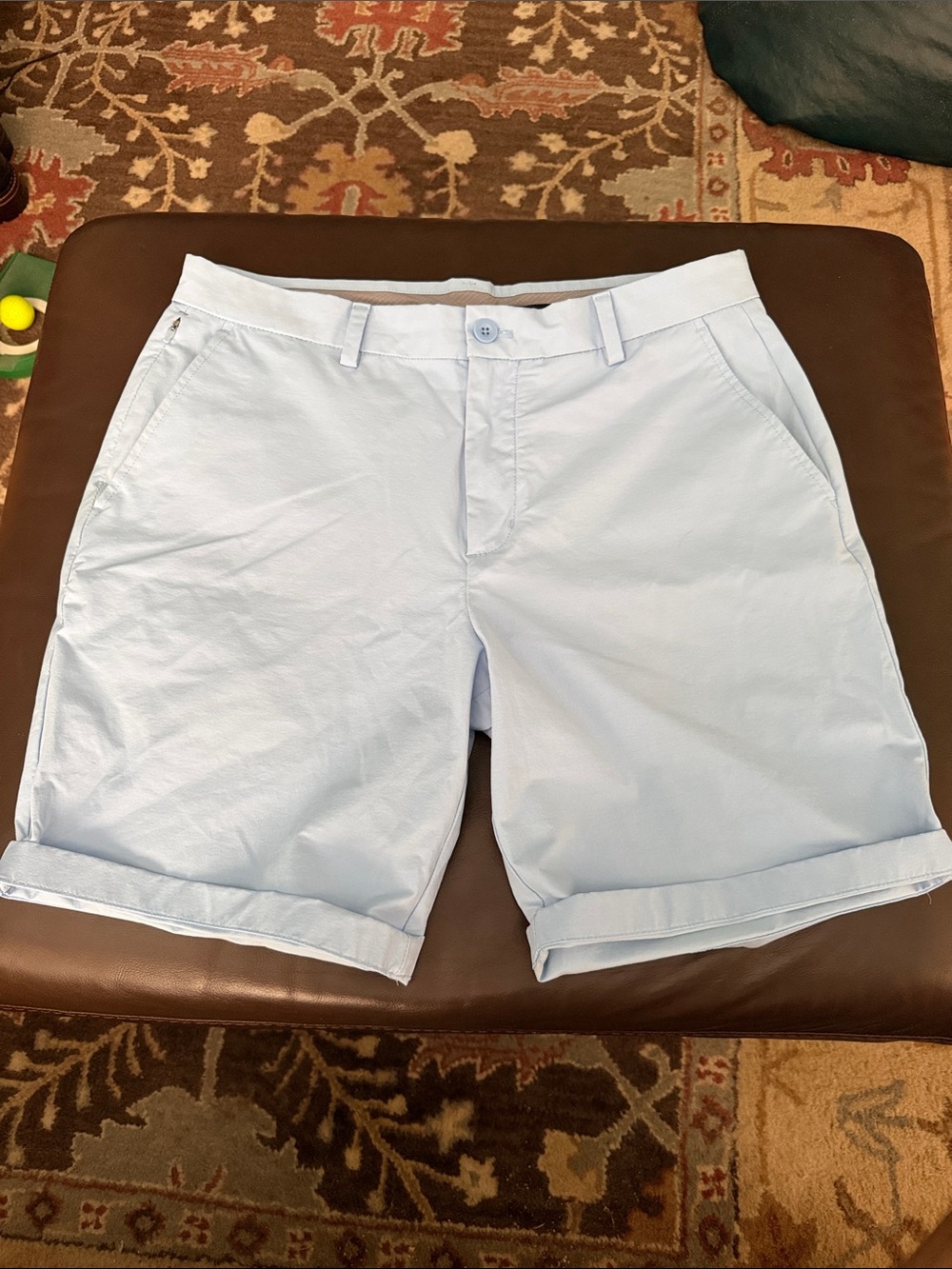 Vineyard Vines On the Go Lightweight Shorts size 33.